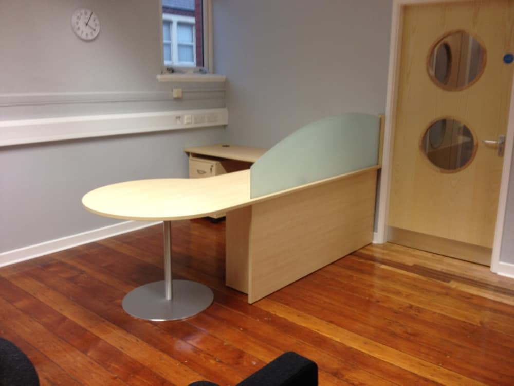 Head Teachers Desk with etched screen & meeting area